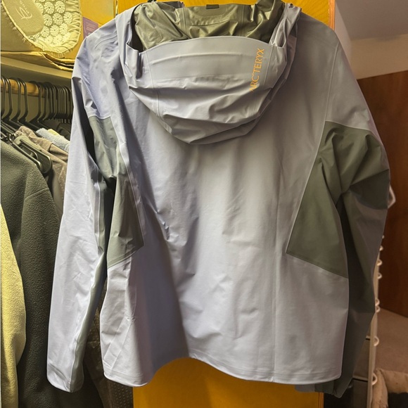 Arc'teryx Women's Coelle Jacket - Picture 3 of 5